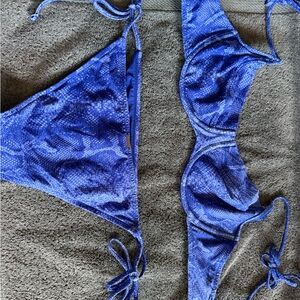 Victoria’s Secret Blue Textured Bikini Set (Washed but never worn) Size Medium
